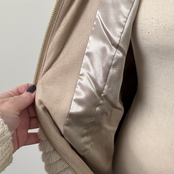 Calvin Klein Light Tan Faux Fur Vest - Picture 5 of 9